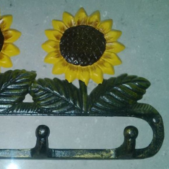 Vintage Cast Iron Sunflower key holder storage hooks 🐱 - Picture 4 of 13